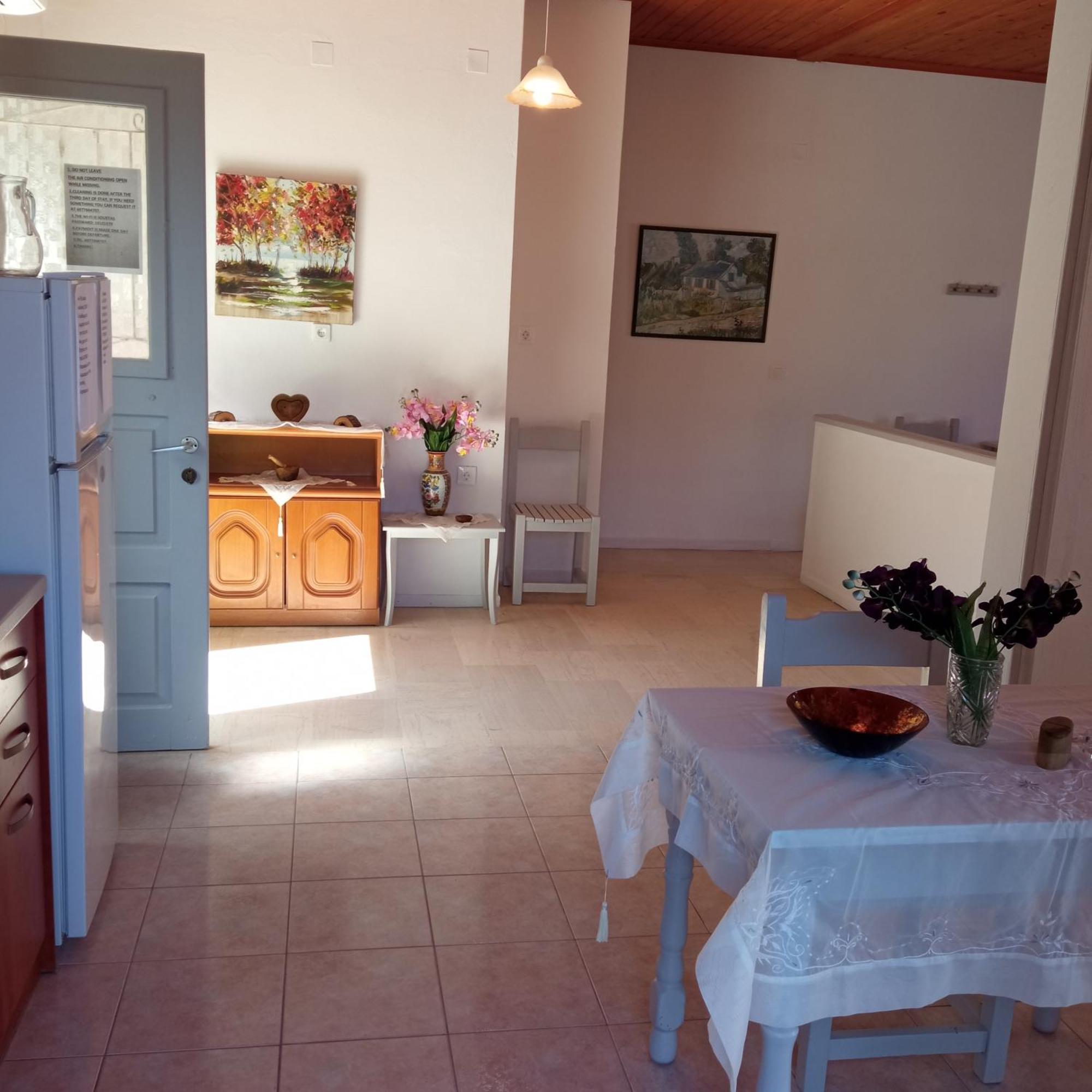 Soustas Apartments Longos  Ngoại thất bức ảnh